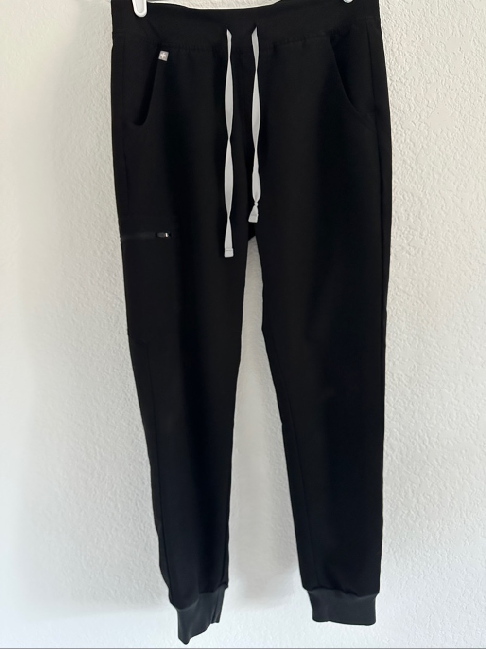 Figs - Black Zamora Joggers - Size Small - Never worn in clinical setting.